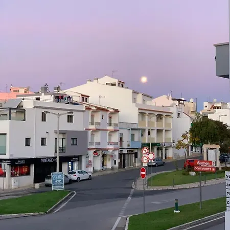 Luxe Nieuw Gebouwd Appartement, Groot Terras, Authentiek Alvor! *