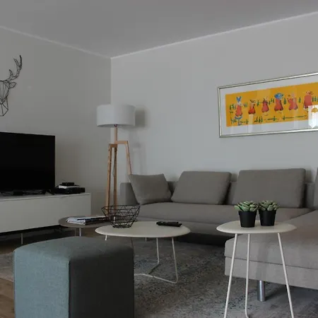 Luxe Nieuw Gebouwd Appartement, Groot Terras, Authentiek Alvor! Apartment Alvor