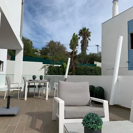 Luxe Nieuw Gebouwd Appartement, Groot Terras, Authentiek Alvor! Alvor