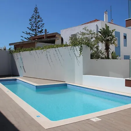 Luxe Nieuw Gebouwd Appartement, Groot Terras, Authentiek Alvor! * Alvor