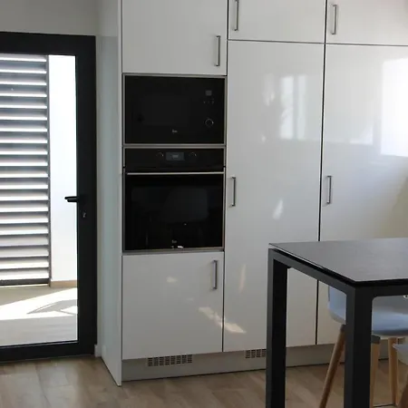 Apartment Luxe Nieuw Gebouwd Appartement, Groot Terras, Authentiek Alvor! Alvor