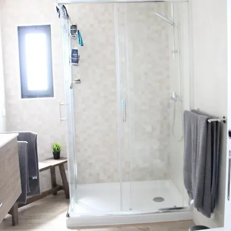 Luxe Nieuw Gebouwd Appartement, Groot Terras, Authentiek Alvor! Apartment *