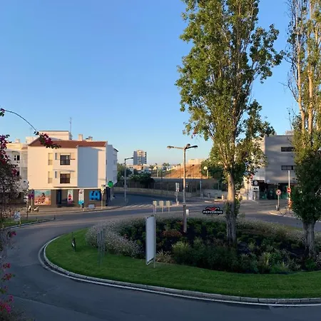 Luxe Nieuw Gebouwd Appartement, Groot Terras, Authentiek Alvor!