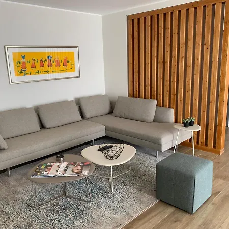Luxe Nieuw Gebouwd Appartement, Groot Terras, Authentiek Alvor! Apartment *