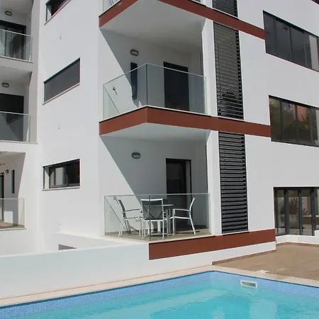 Luxe Nieuw Gebouwd Appartement, Groot Terras, Authentiek Alvor!
