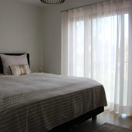 Luxe Nieuw Gebouwd Appartement, Groot Terras, Authentiek Alvor! Apartment Alvor