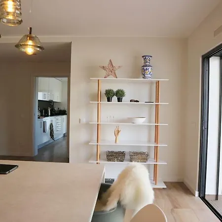 Apartment Luxe Nieuw Gebouwd Appartement, Groot Terras, Authentiek Alvor! Alvor