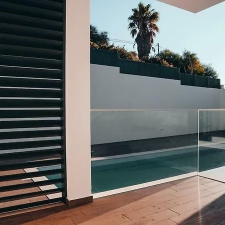 Apartment Luxe Nieuw Gebouwd Appartement, Groot Terras, Authentiek Alvor!