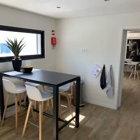 Luxe Nieuw Gebouwd Appartement, Groot Terras, Authentiek Alvor! * Alvor