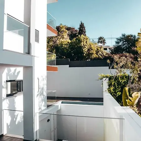Luxe Nieuw Gebouwd Appartement, Groot Terras, Authentiek Alvor! Alvor