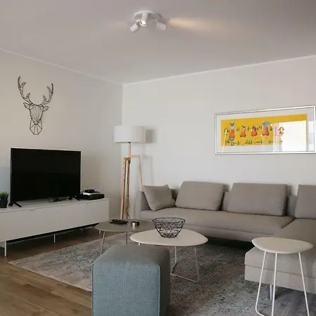 Luxe Nieuw Gebouwd Appartement, Groot Terras, Authentiek Alvor!