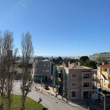 Luxe Nieuw Gebouwd Appartement, Groot Terras, Authentiek Alvor! Apartment Alvor