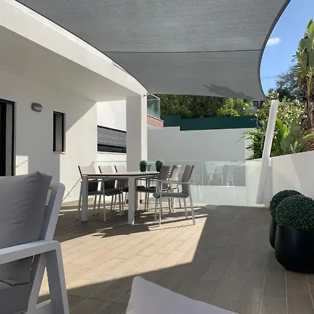 Luxe Nieuw Gebouwd Appartement, Groot Terras, Authentiek Alvor!